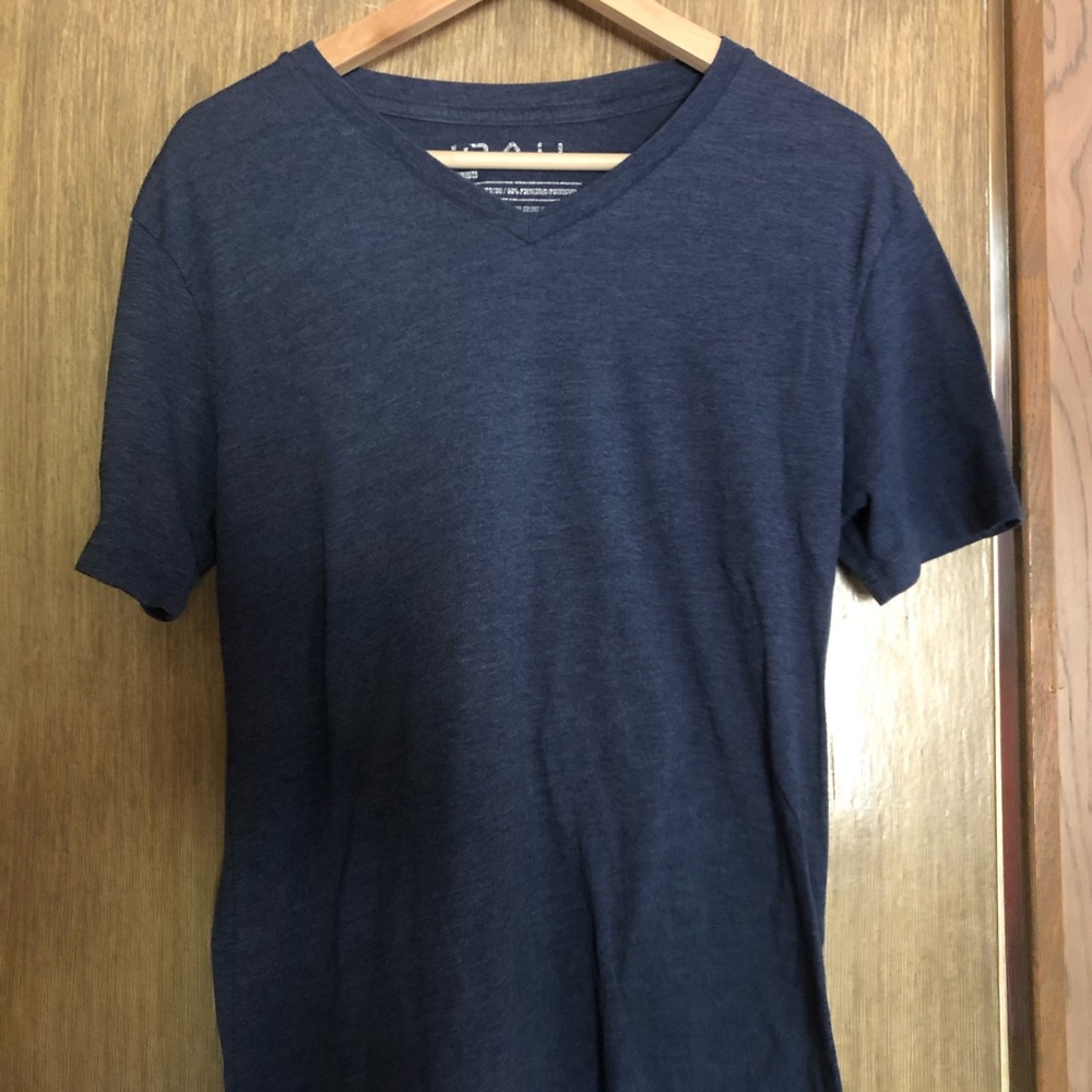 Rail V-Neck